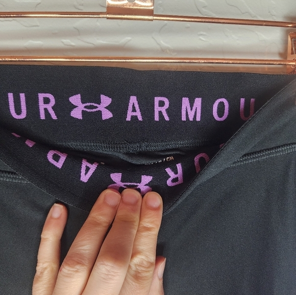 Under Armour Black And Purple Compression Leggings Size Small - Picture 3 of 8